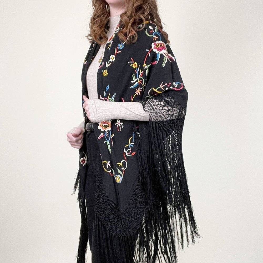 Vintage Embroidered Piano Shawl Manila Silk Fringe Floral Witchy Boho Bohemian
